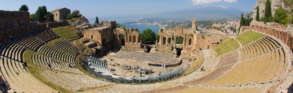 Teatro Greco Ancient Greek Theatre Taormina Sicily Rock Concerts And Classical Events What S On Stunning Location